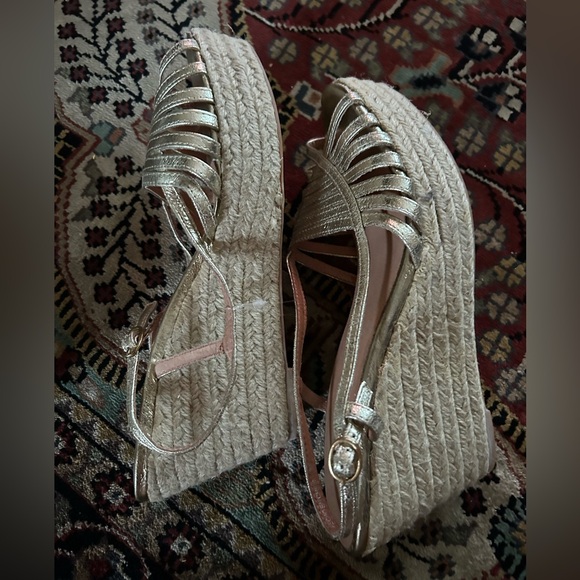 Aldo Gold Wedge sandals in Size 39 or 8 - Picture 3 of 5